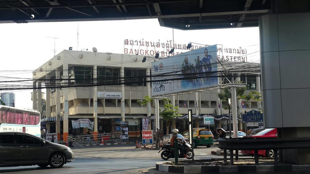 De Sky Sukhumvit Ekkamai Hotel Bangkok Eksteriør billede