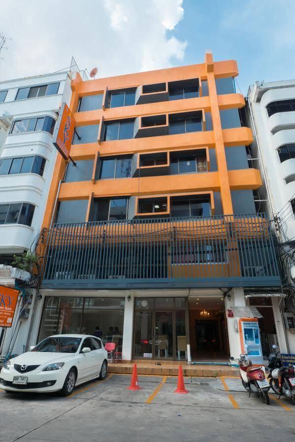 De Sky Sukhumvit Ekkamai Hotel Bangkok Eksteriør billede